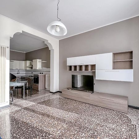 Wonderful House Apartment Savona Bagian luar foto