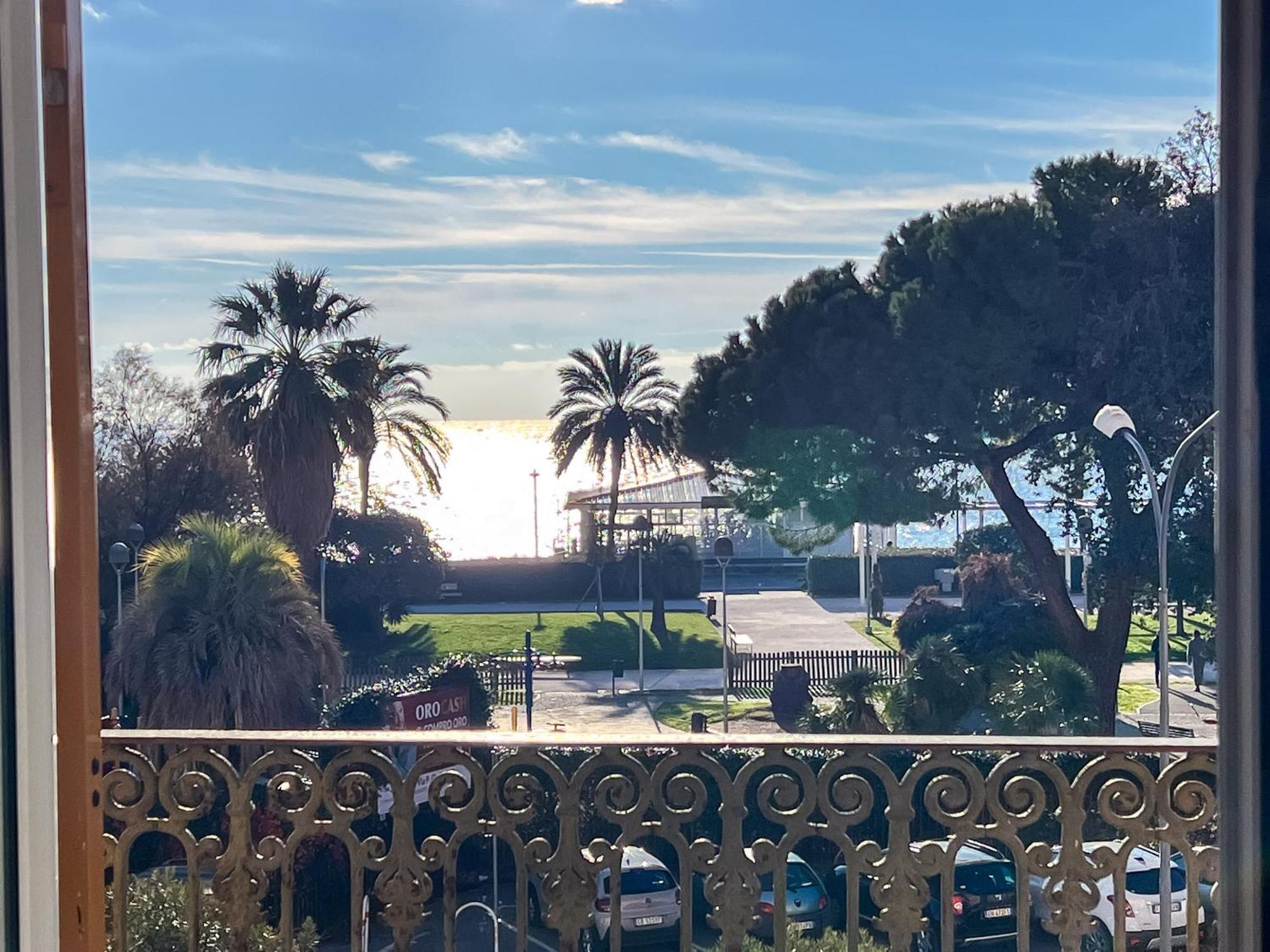 Wonderful House Apartment Savona Bagian luar foto